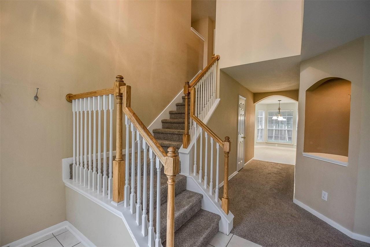 606 Jeremy Ct - Photo 5 of 41