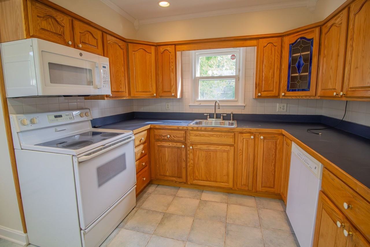 50 New Shaker Rd - Photo 6 of 21