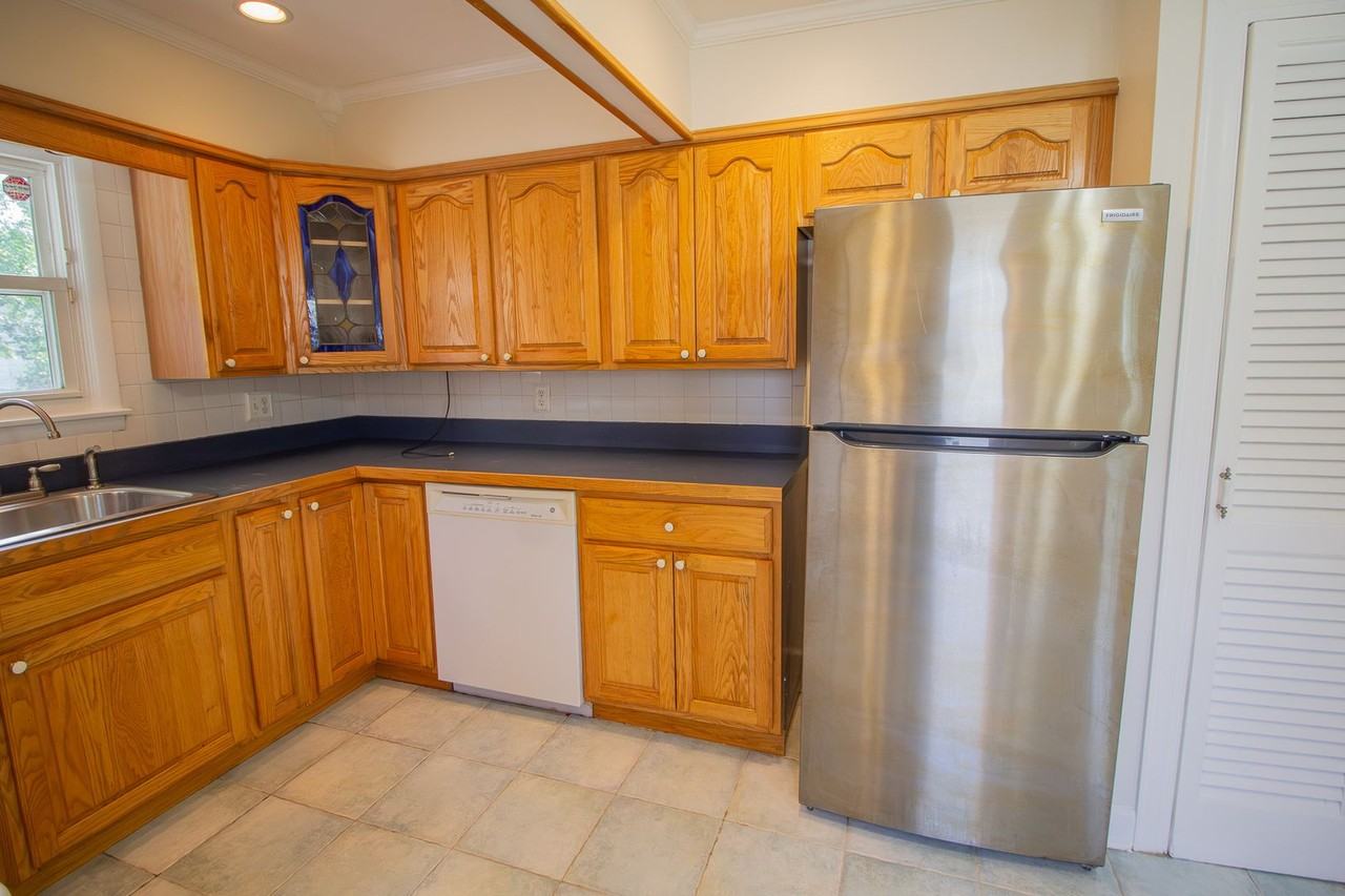 50 New Shaker Rd - Photo 7 of 21