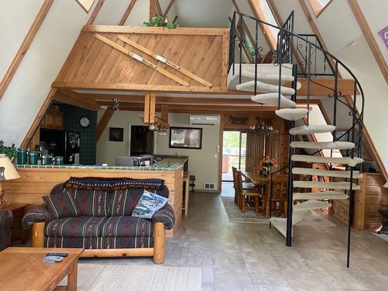 1875 Lacy Ln - Photo 2 of 21
