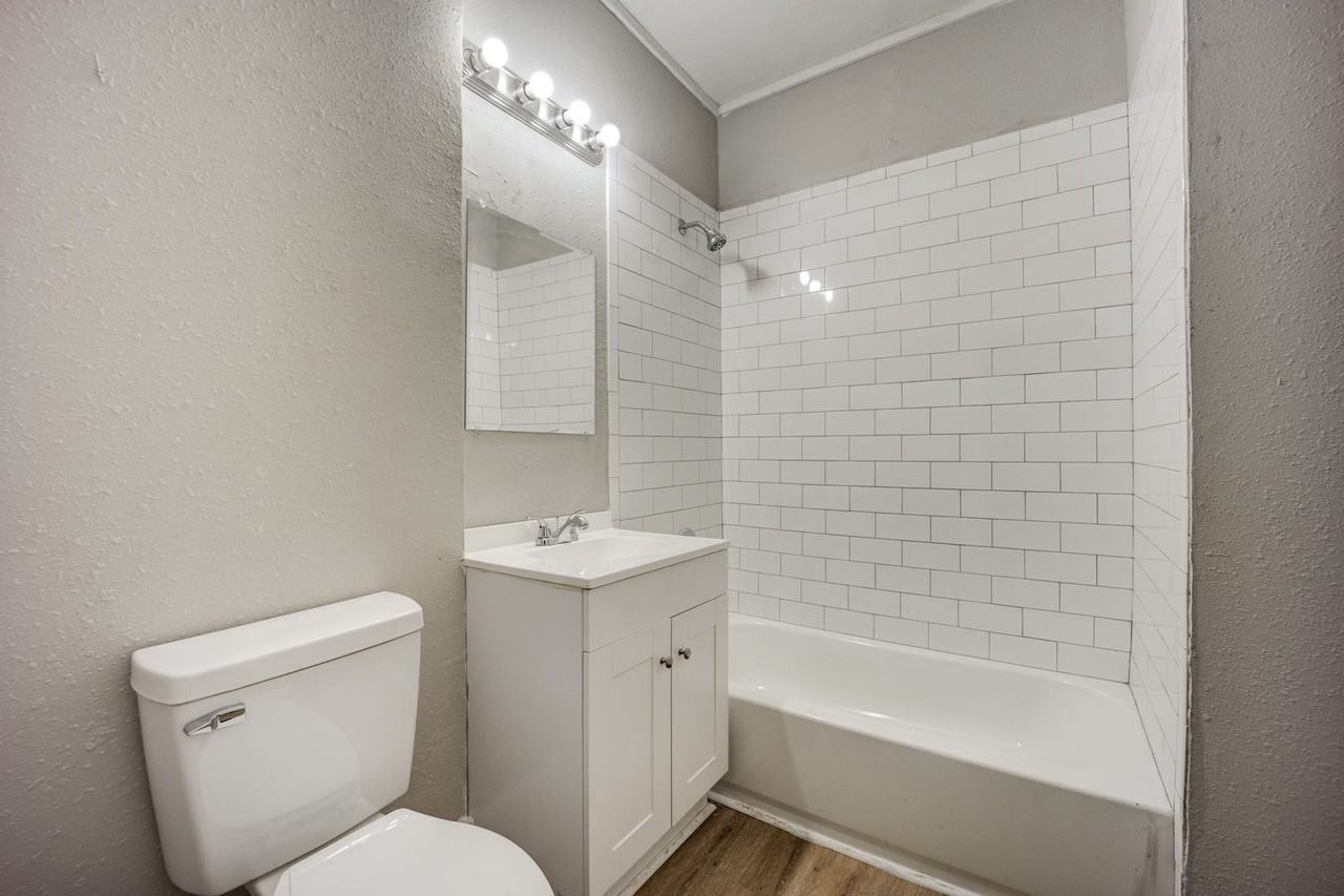 1119 N 35th St - Photo 3 of 15