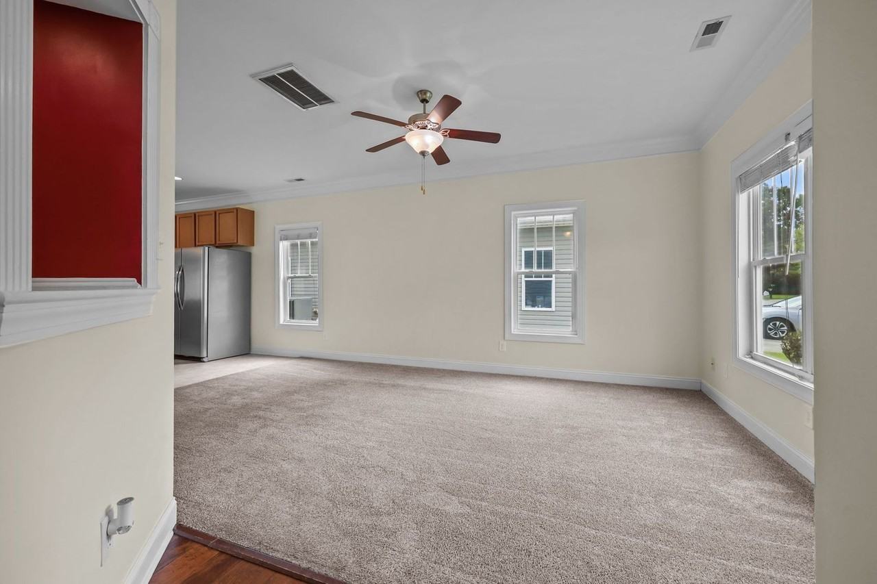 116 Thompson St - Photo 2 of 27