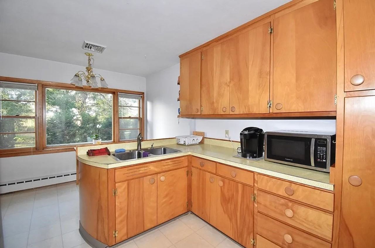 442 Prospect St - Photo 2 of 36