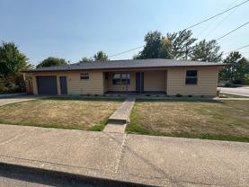 710 Se Bell Ave - Photo 1 of 1