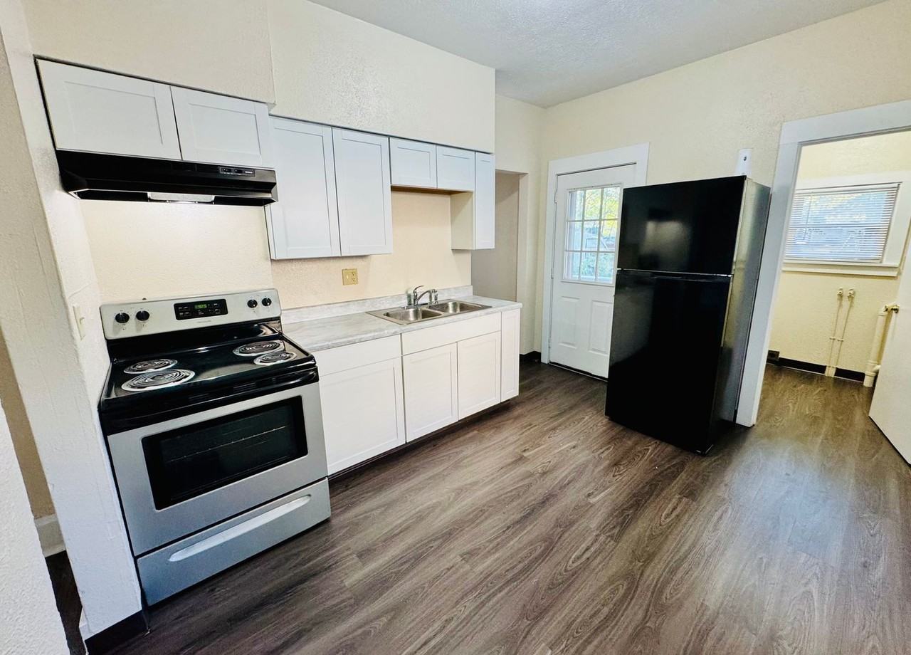 1818 Logan Avenue - Photo 7 of 15