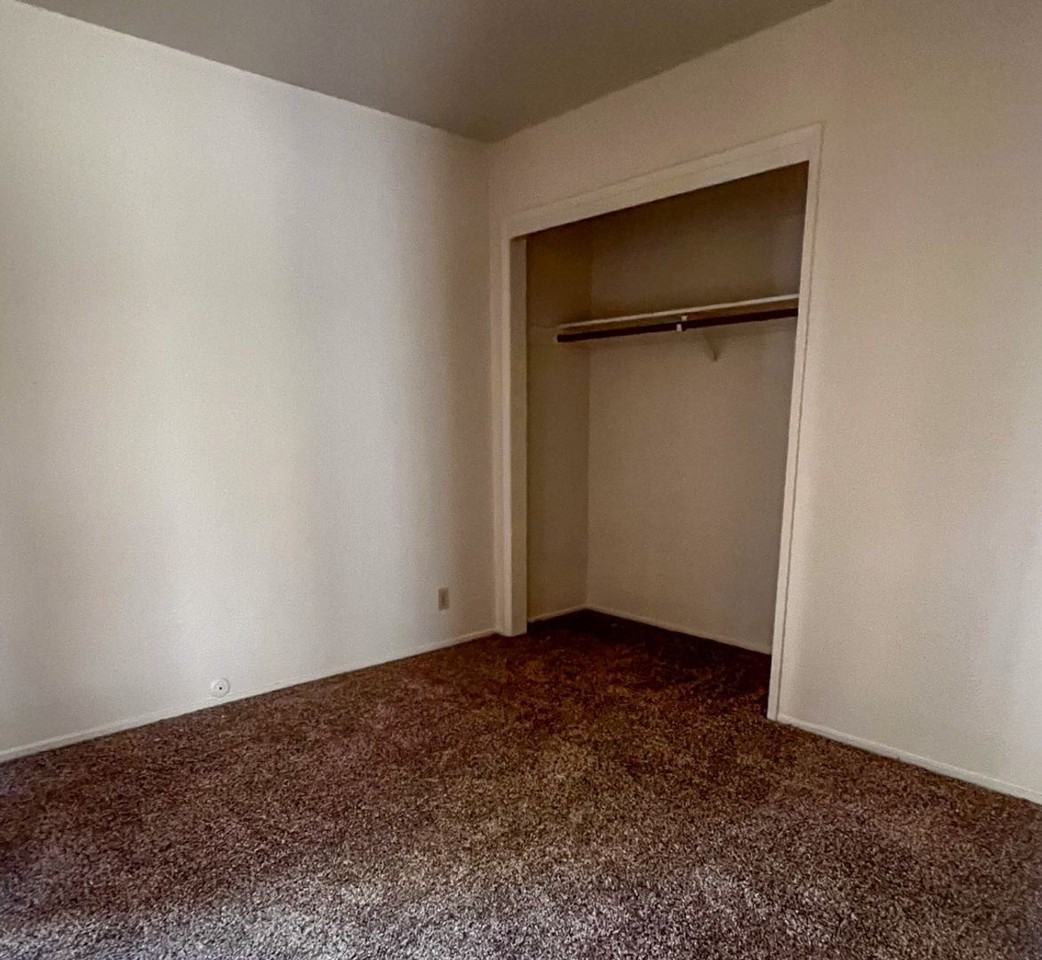 1475 Manzanita Avenue - Photo 3 of 13