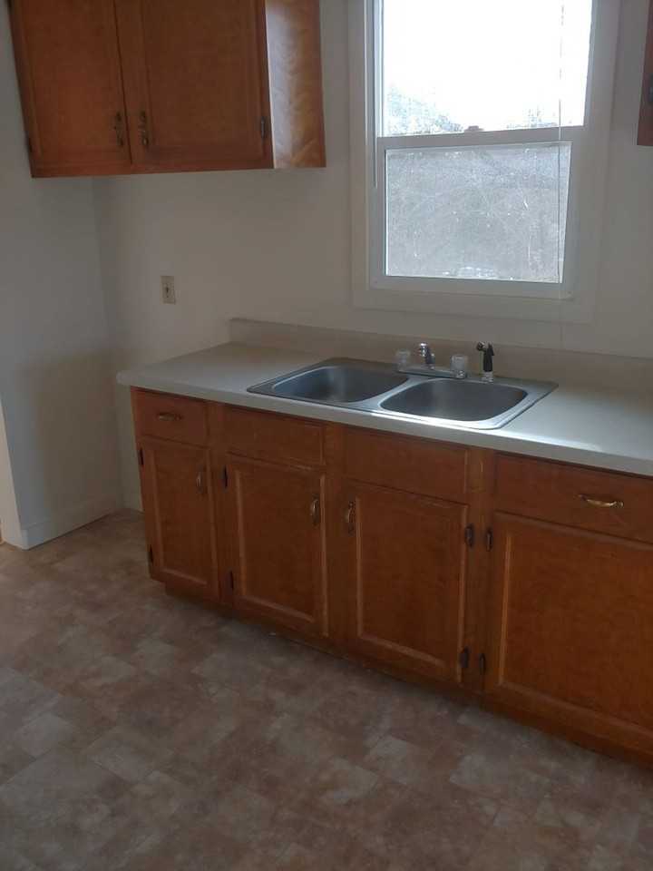 1936 Harriman Ave - Photo 3 of 14