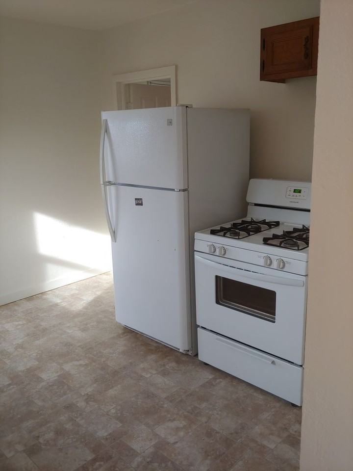 1936 Harriman Ave - Photo 4 of 14