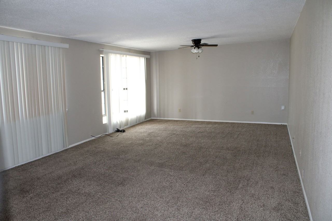 5613 Wadsworth Ave - Photo 3 of 19