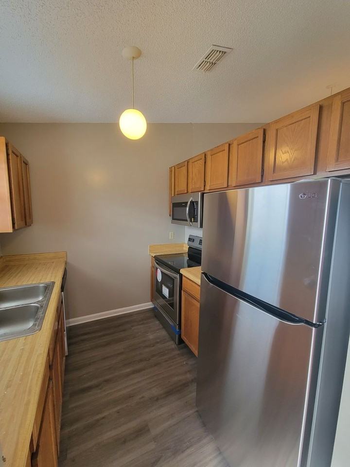 1248 Ticonderoga Trl #C - Photo 4 of 14