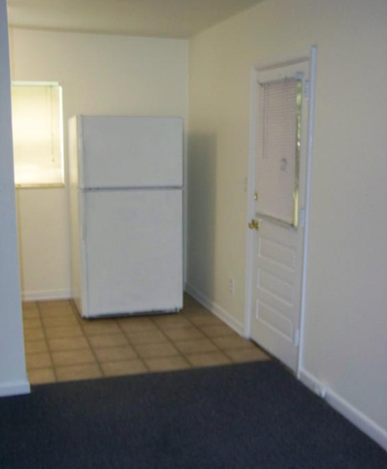 8226 Metto Rd - Photo 6 of 9