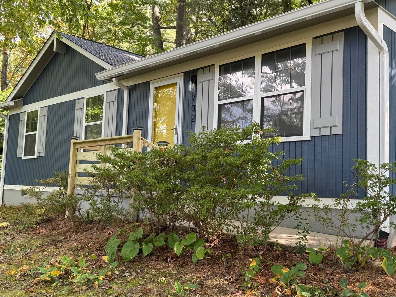 702 Holly Ave - Photo 2 of 35