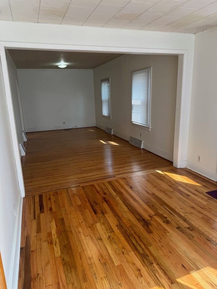 4248 Vine St - Photo 2 of 16