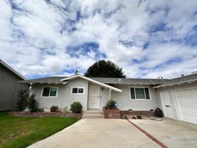 1211 S Oakhaven Dr - Photo 1 of 1