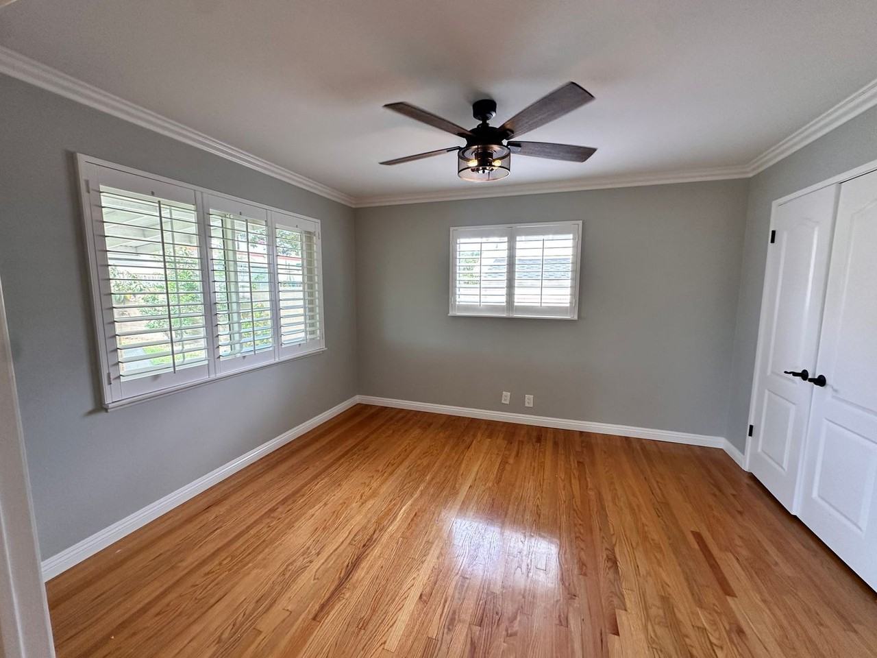 1211 S Oakhaven Dr - Photo 6 of 16