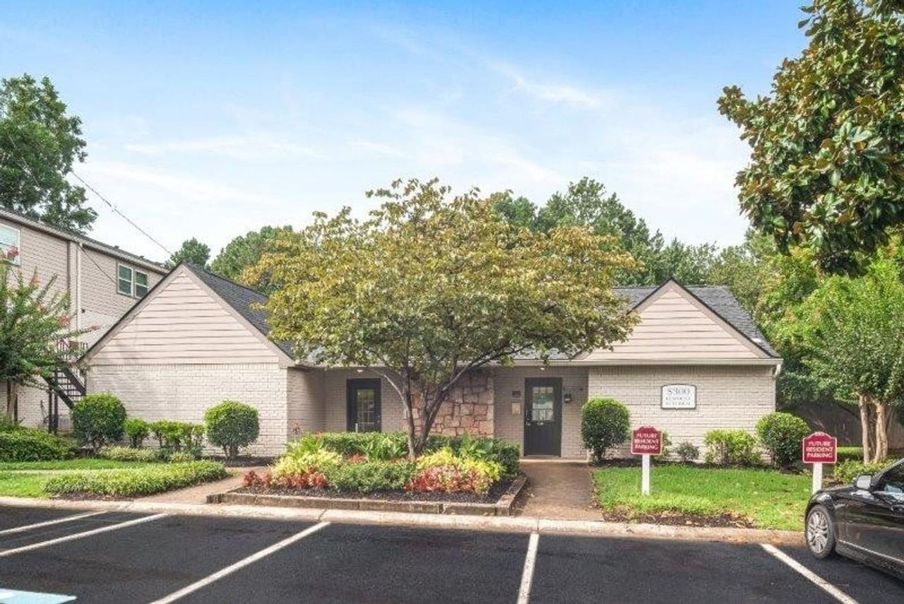 Broadway Townhomes - Photo 5 of 50