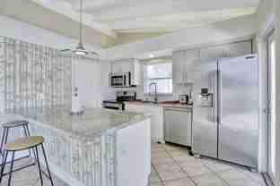 1733 Sw 5th Ct - Photo 1 of 1