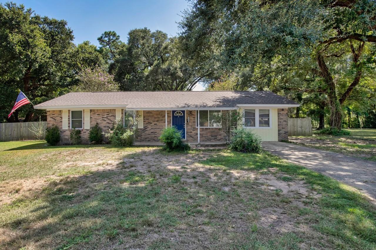 5229 Compass Ct - Photo 3 of 37