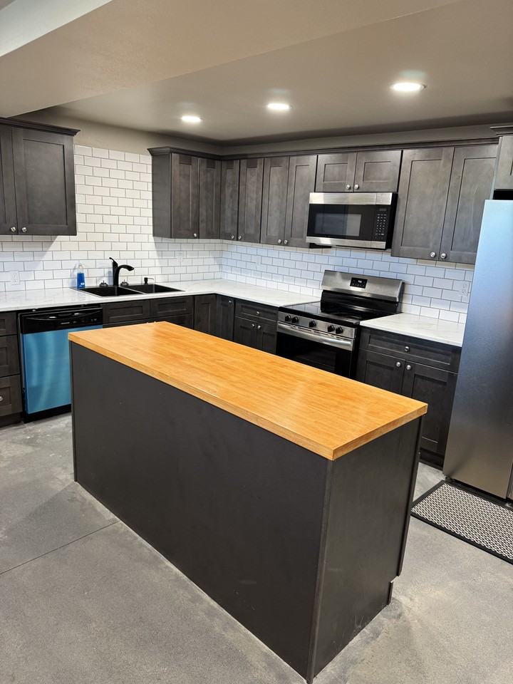 150 E Fourth Ave #BS - Photo 6 of 18