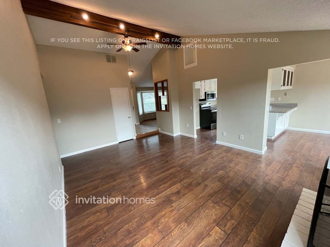 568 Silverado Cir - Photo 3 of 17