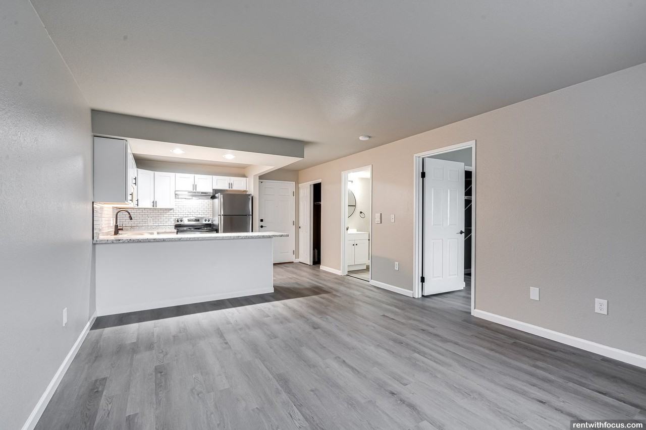 Nova Suites - Photo 4 of 41