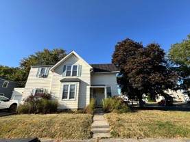 585 1/2 Prospect St - Photo 1 of 1