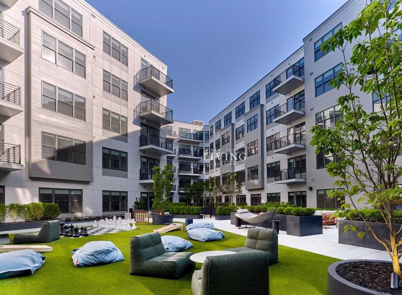 Langdon Pl #1509 - Photo 3 of 14