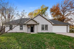 450 Southgate Dr - Photo 1 of 1
