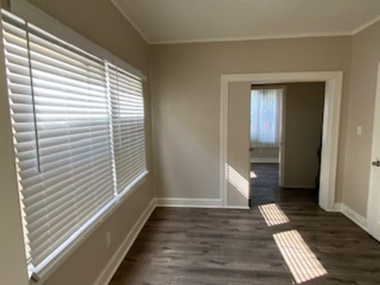 832 W. Florence Avenue - Photo 2 of 7