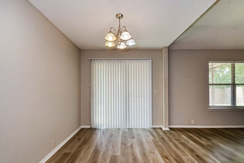 1009 Springcreek Dr - Photo 7 of 16