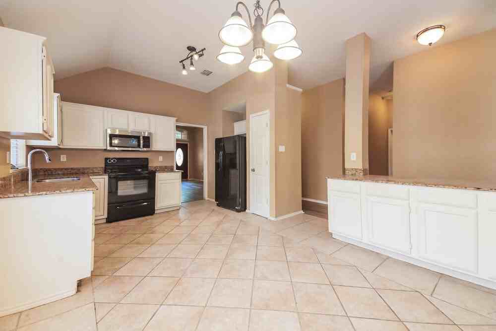 4713 Baton Rouge Blvd - Photo 5 of 16