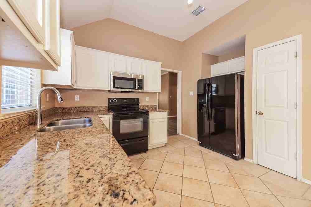 4713 Baton Rouge Blvd - Photo 7 of 16