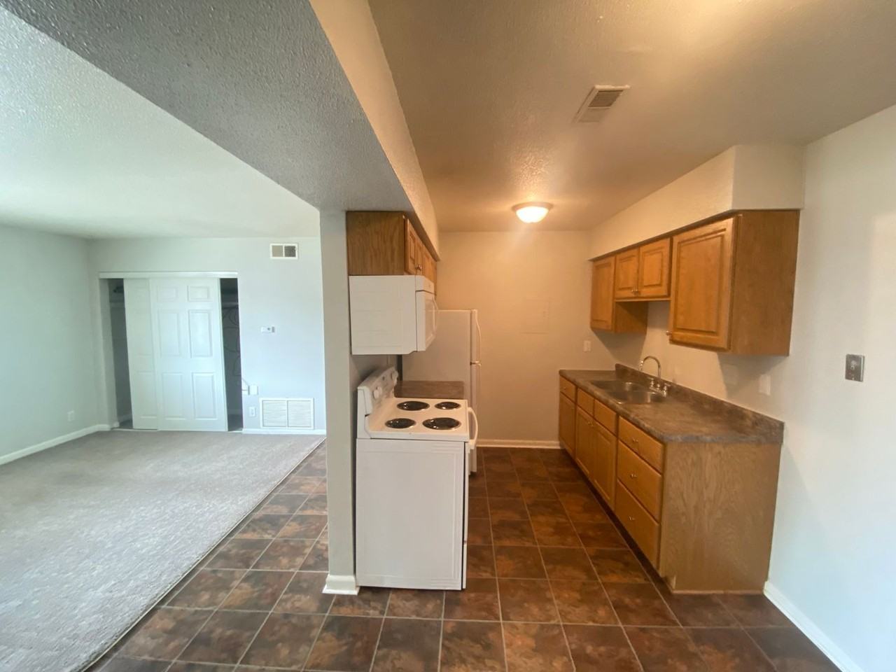 Willow Run Heights - Photo 4 of 30