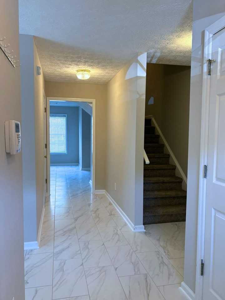 1477 North Donahue Drive #1409