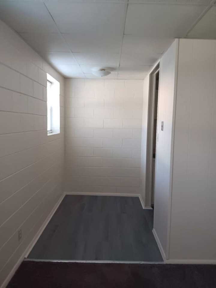 Charlestowne Henderson - Photo 5 of 37