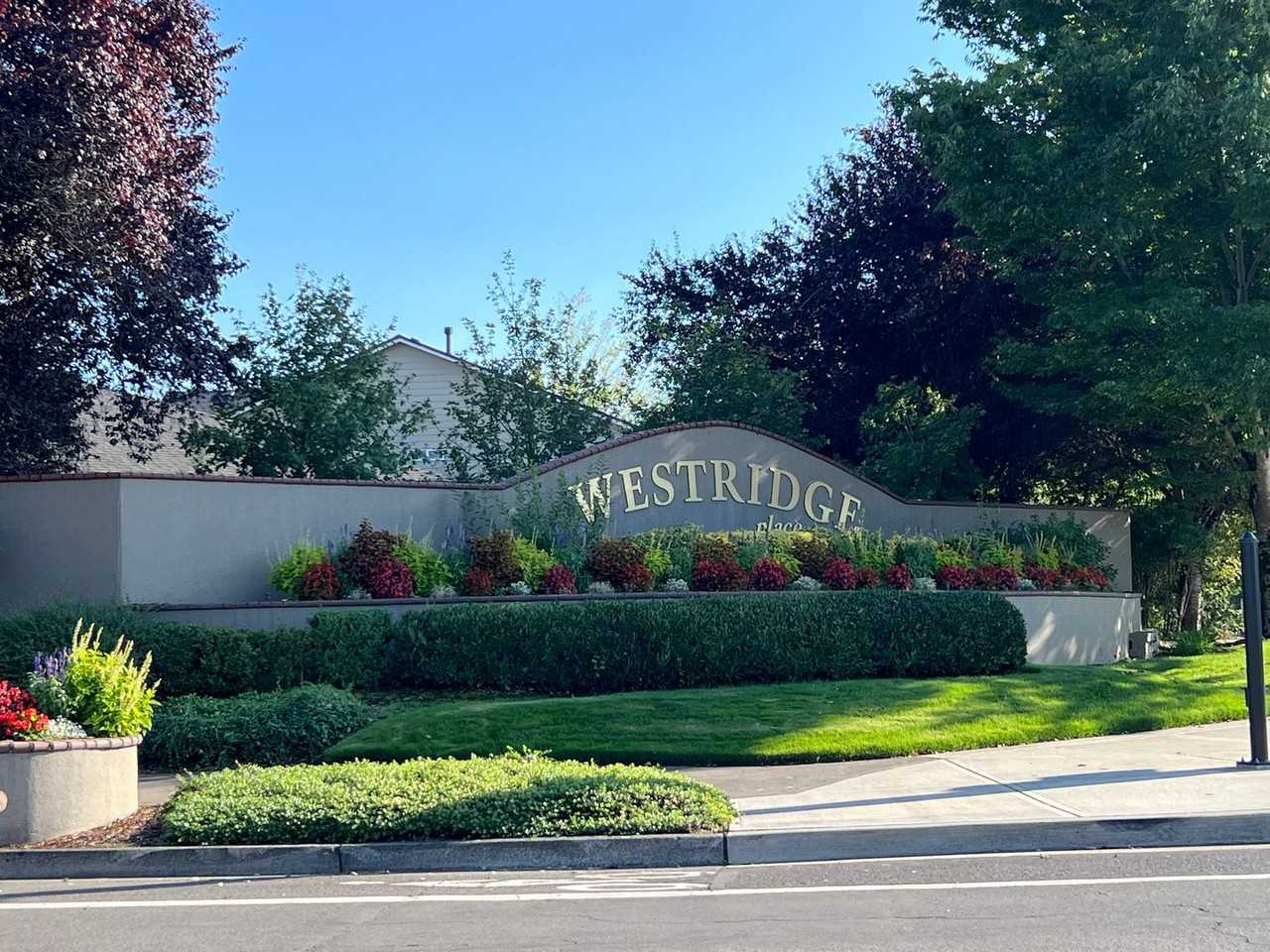 19806 Se 4th Way - Photo 2 of 39