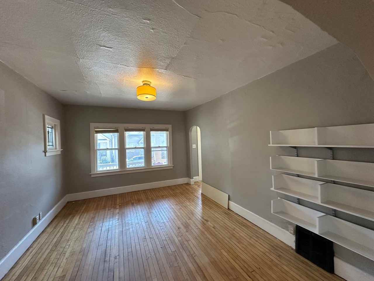 824 East Wright Street - Photo 4 of 11