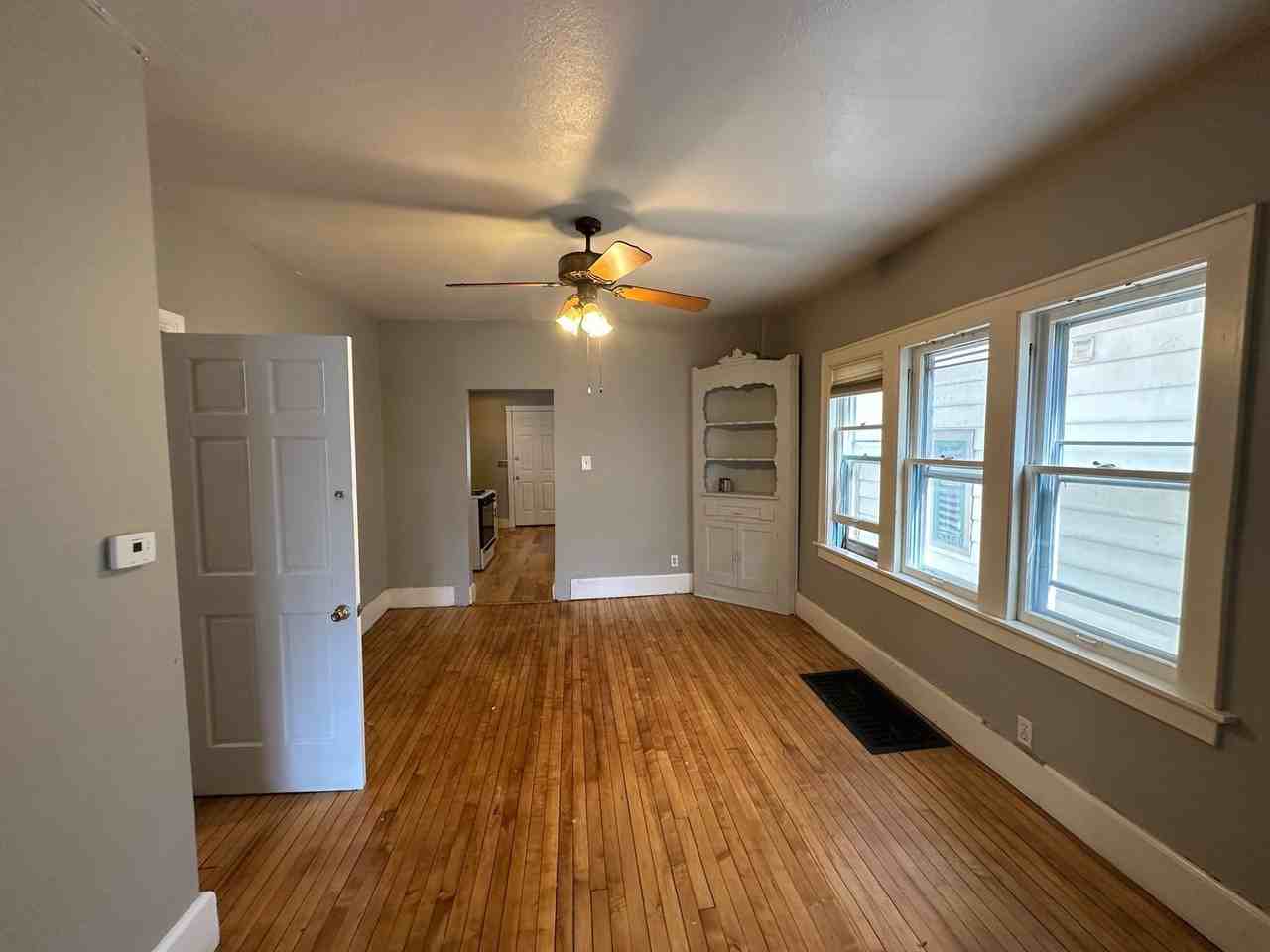 824 East Wright Street - Photo 6 of 11