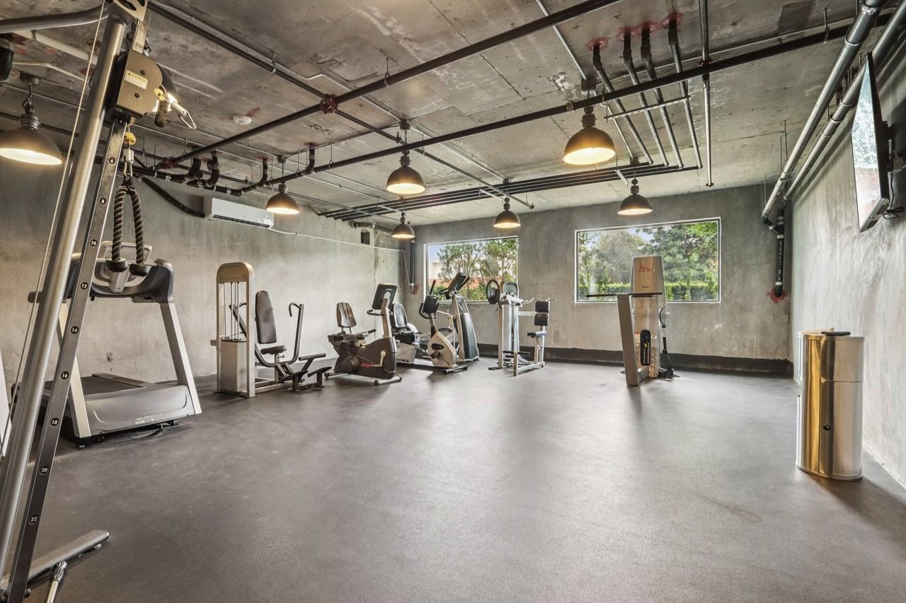 The Jordan Heights - Photo 7 of 13