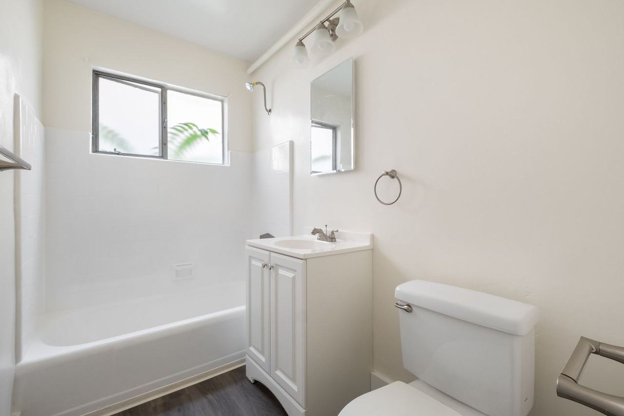 Boulevard Apartments - Photo 7 of 21