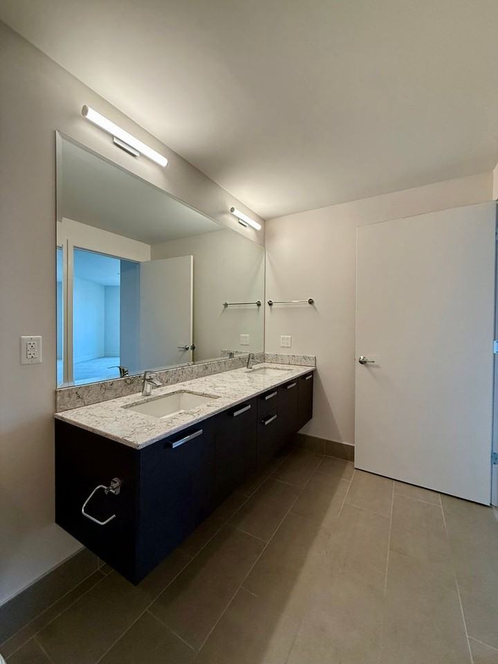 1 Uptown Circle - Photo 6 of 31