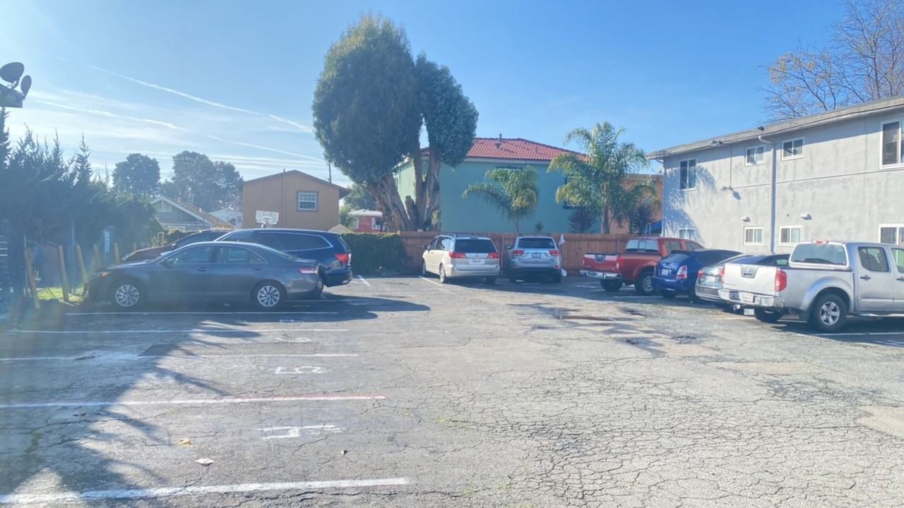 2232 Seminary Avenue - Photo 2 of 7