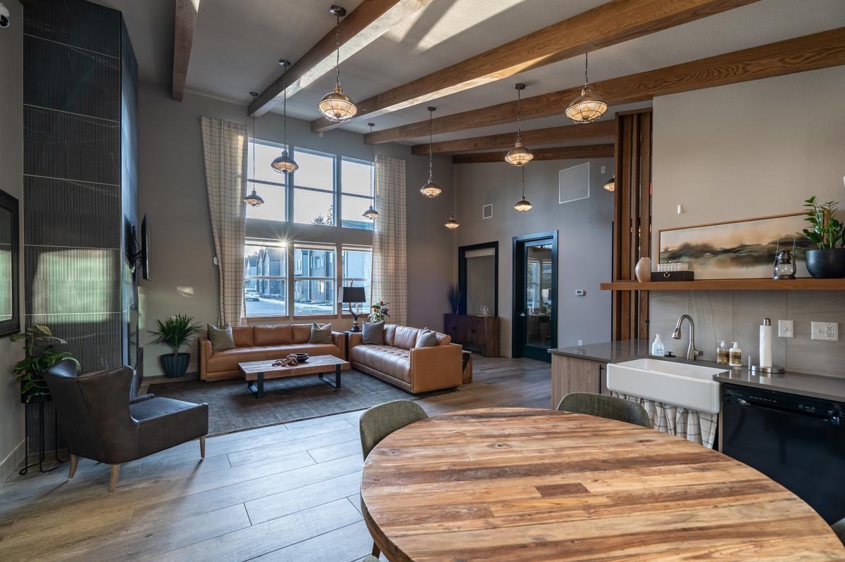 210 N Woodson St - Photo 4 of 29