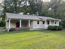 5916 Tucker Ln - Photo 1 of 1