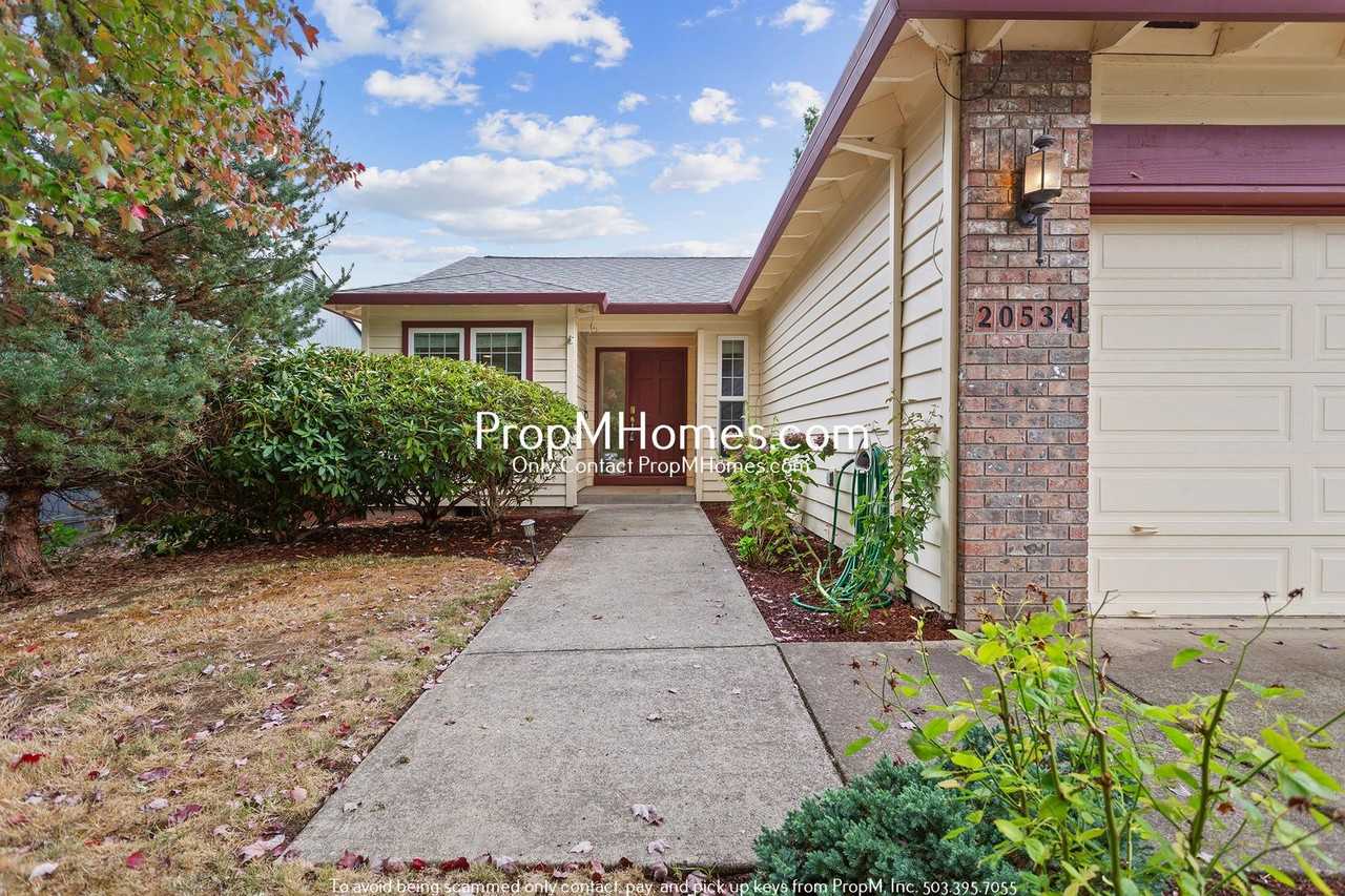 20534 Southwest Trails End Drive - Photo 2 of 25