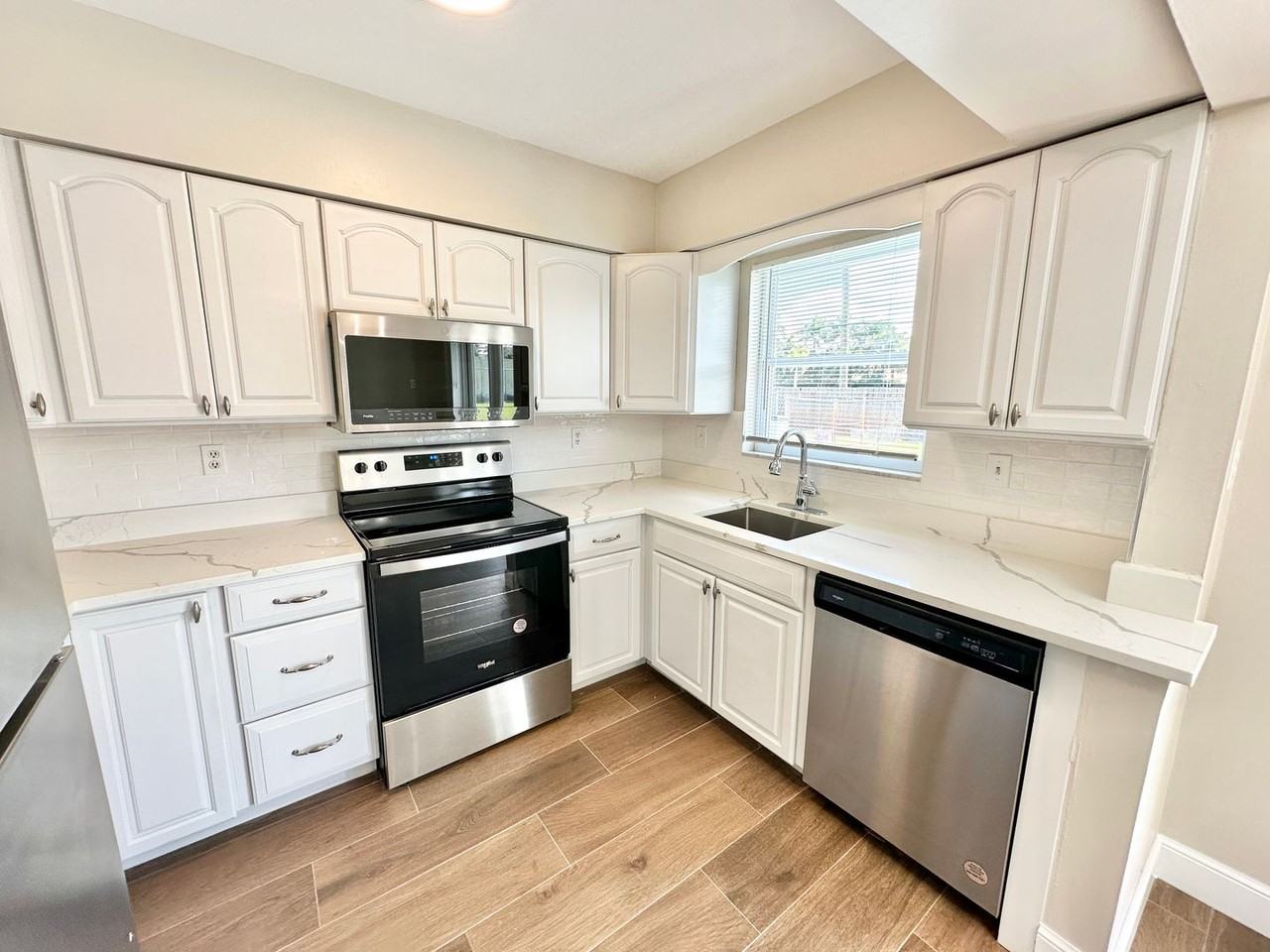 4288 Morningside Cir - Photo 6 of 18