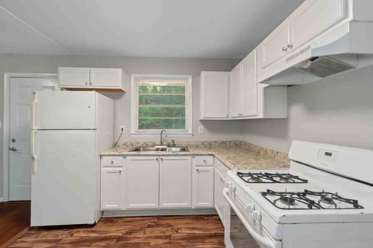 487 Oakside Drive Southwest - Photo 3 of 21