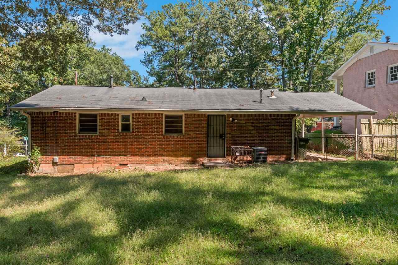 487 Oakside Drive Southwest - Photo 4 of 21