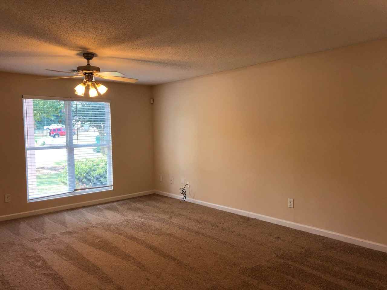 360 Northside Dr - Photo 5 of 21