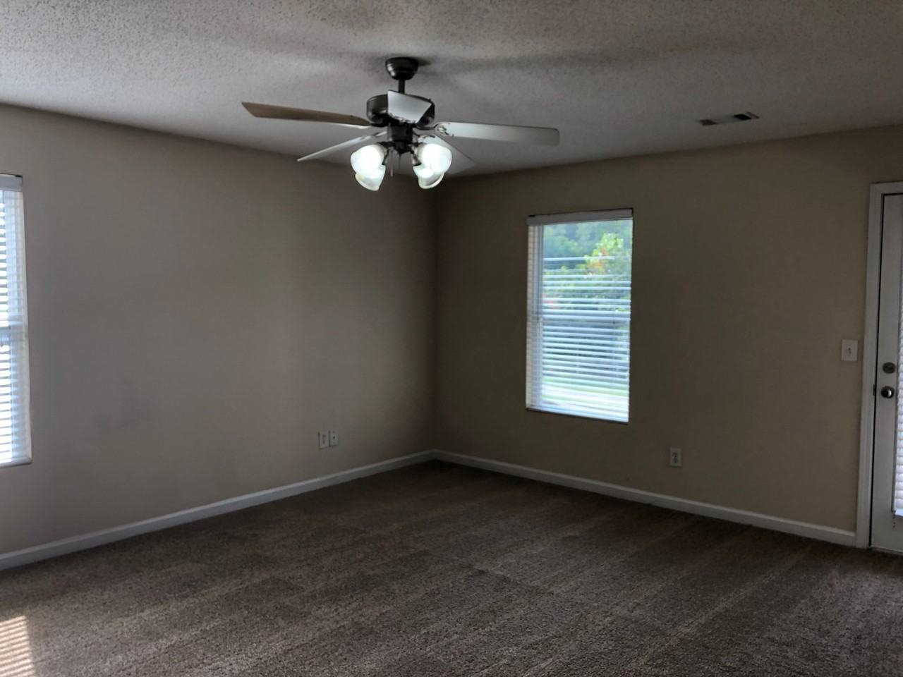 360 Northside Dr - Photo 7 of 21